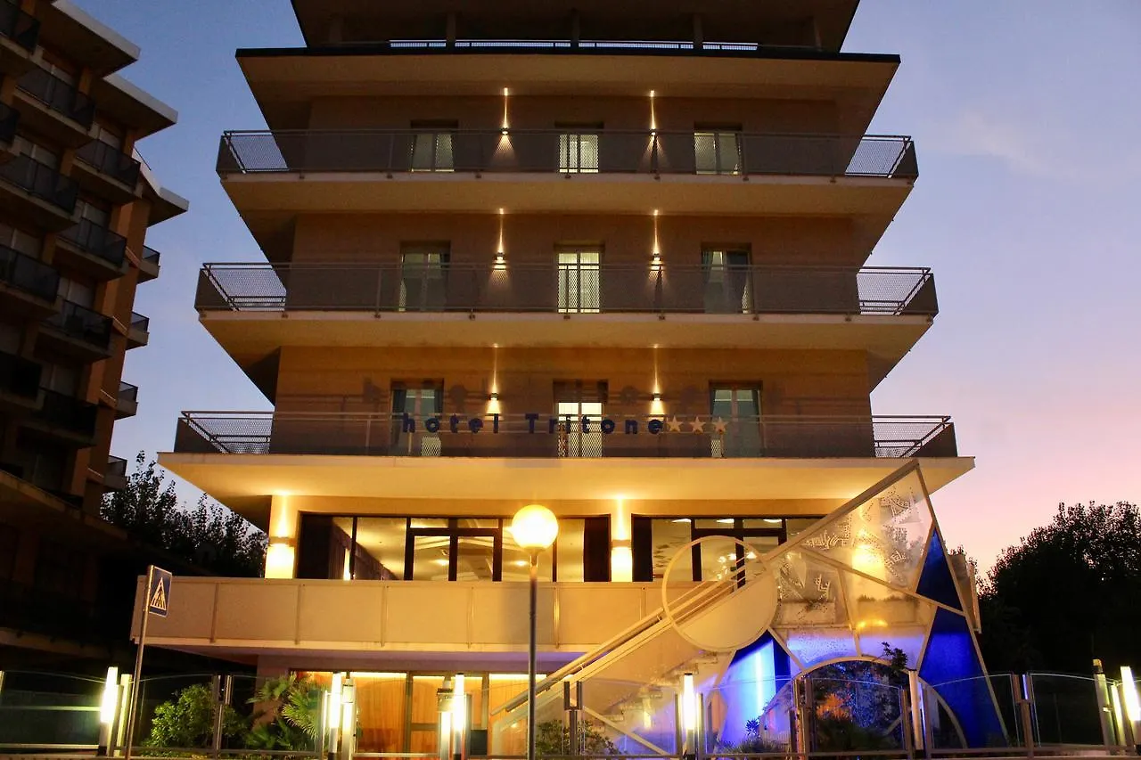 ***  Hotel Tritone Rimini Olaszország